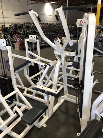 Cybex VR2 Lat Pulldown