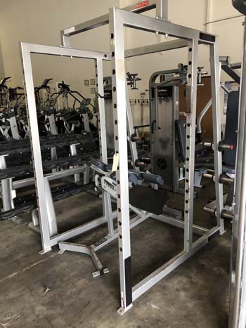 Star Trac Squat Cage