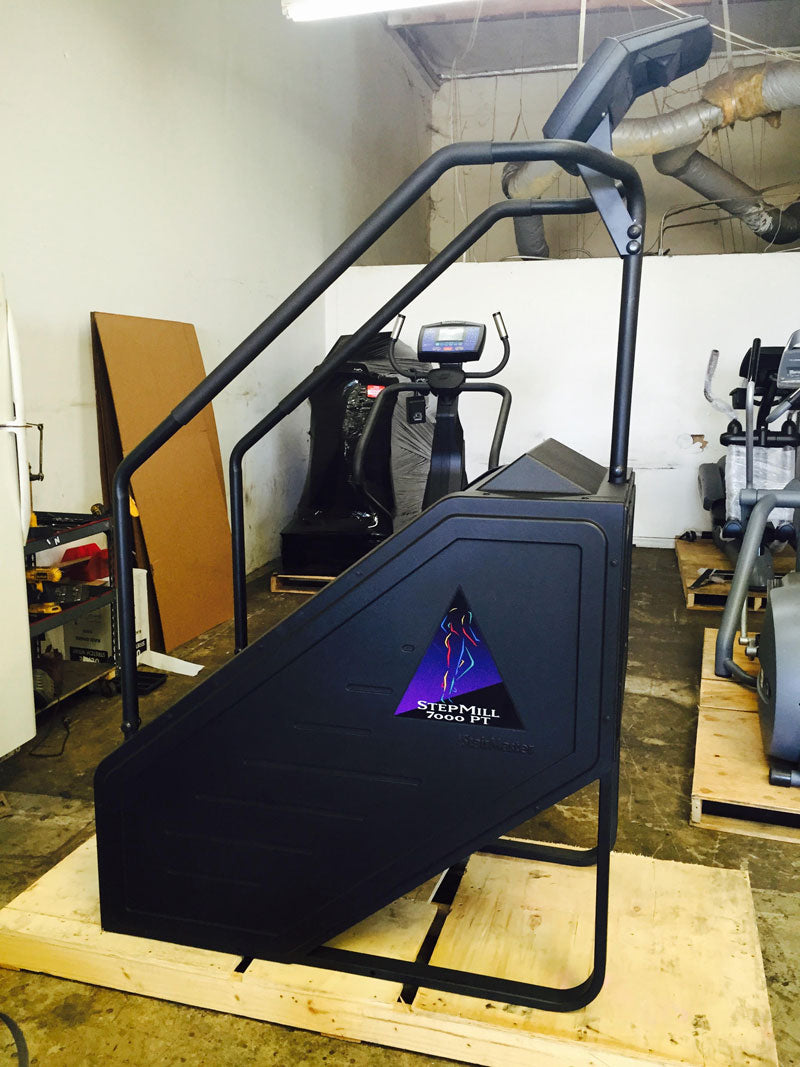 Stairmaster 7000pt Commercial Stepmill (Blue screen). Call Now For Lowest Pricing Guaranteed!